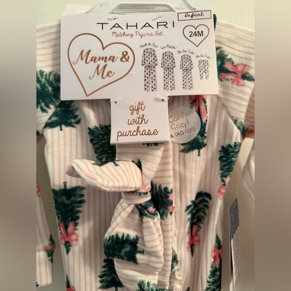 VIRAL!! Tahari Kids Christmas Pajama Footed Onesie with Headband- 24 Months- NWT - Picture 4 of 4
